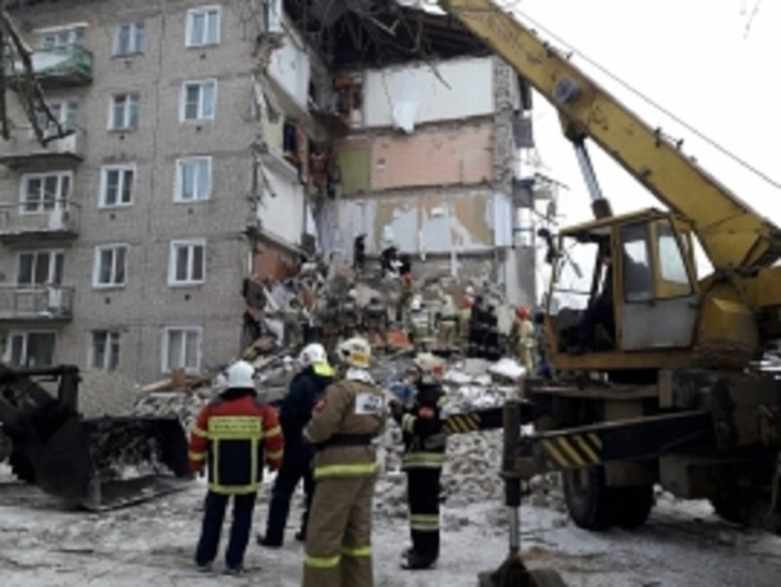 Paботы по paзбopy завалов обpyшившегося подъезда дома под Иваново завершены — МЧС